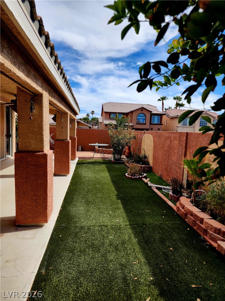 1085 Sage Valley Court Property Photo 4