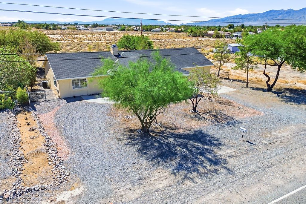 819 Mount Charleston Drive Property Photo 6