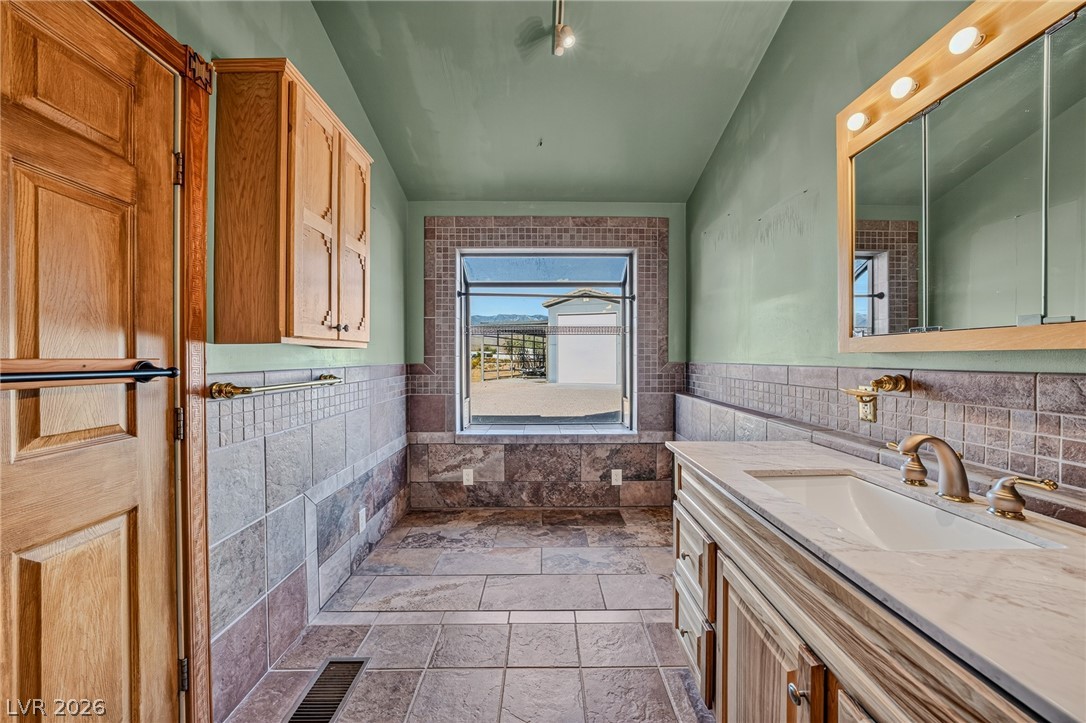 1660 West Duck Street Property Photo 44