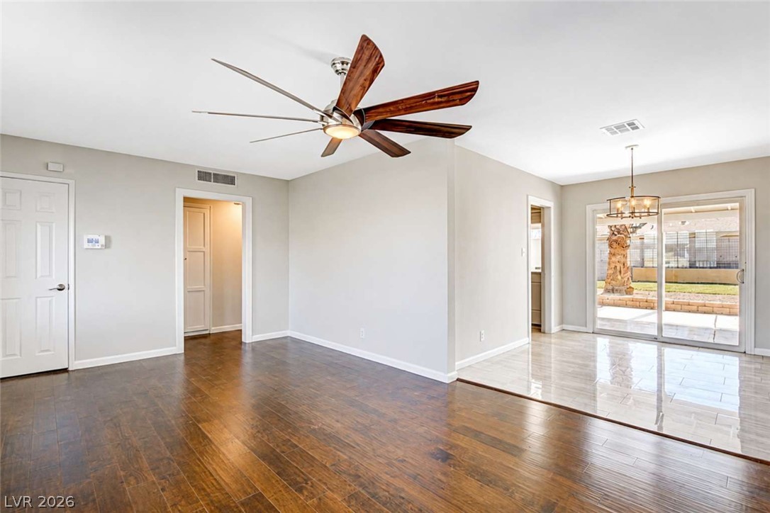1932 Hassett Avenue Property Photo 3
