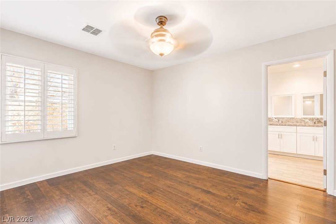 1932 Hassett Avenue Property Photo 7