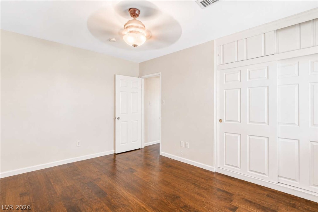 1932 Hassett Avenue Property Photo 8