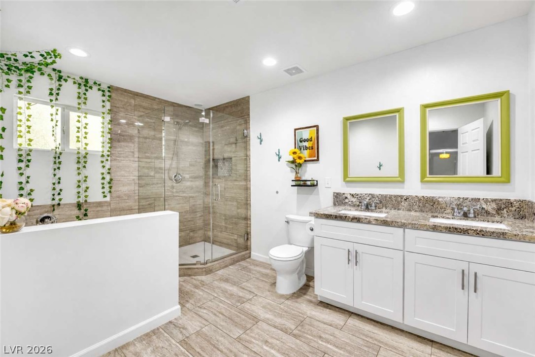 1932 Hassett Avenue Property Photo 9