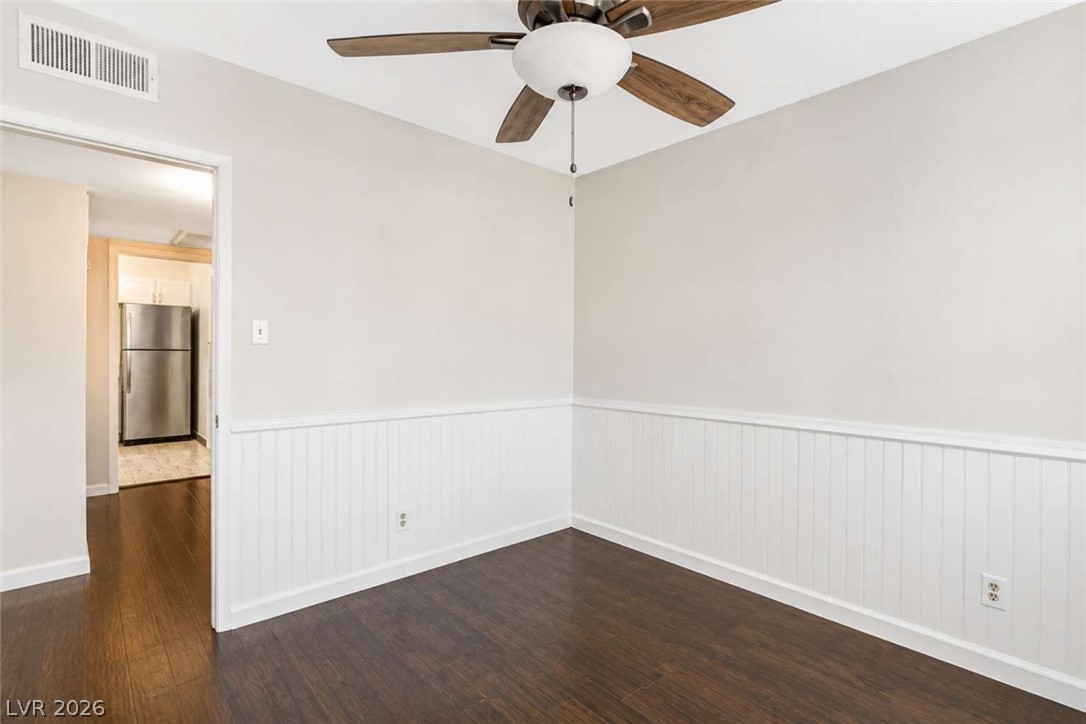 1932 Hassett Avenue Property Photo 18