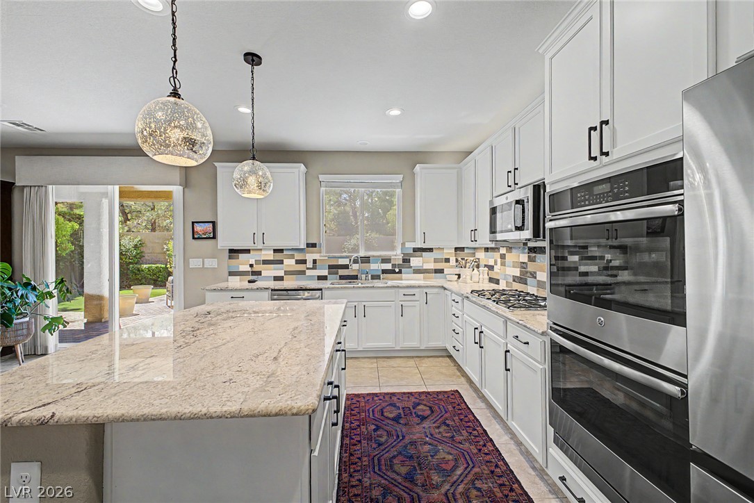 3939 Catlyn Woods Avenue Property Photo 12