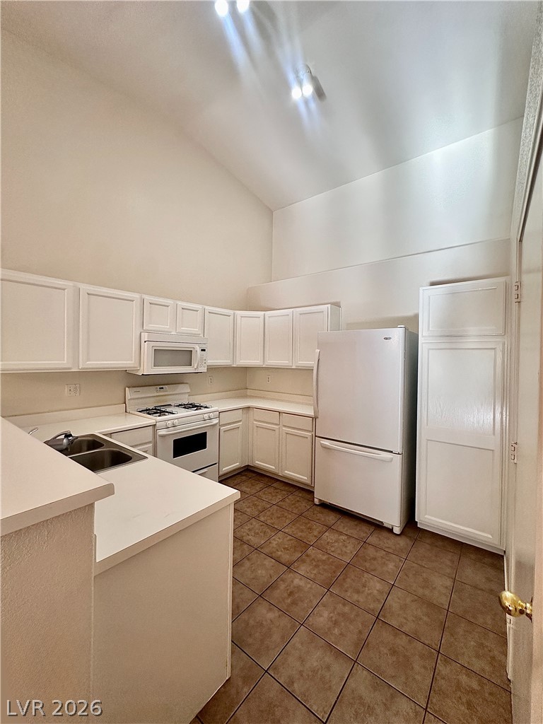 2053 Turquoise Ridge Street 202 Property Photo 4