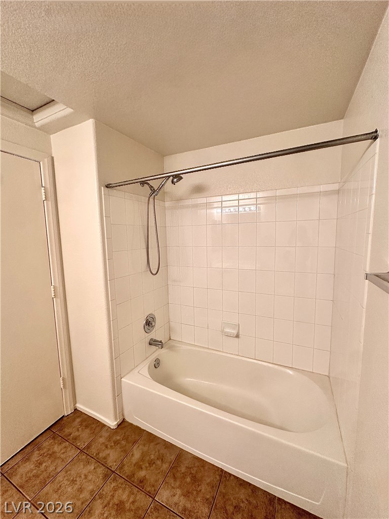 2053 Turquoise Ridge Street 202 Property Photo 12
