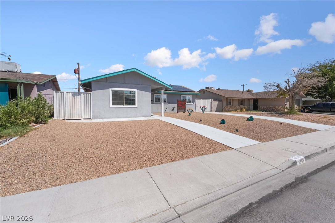 4646 Dennis Way Property Photo 3