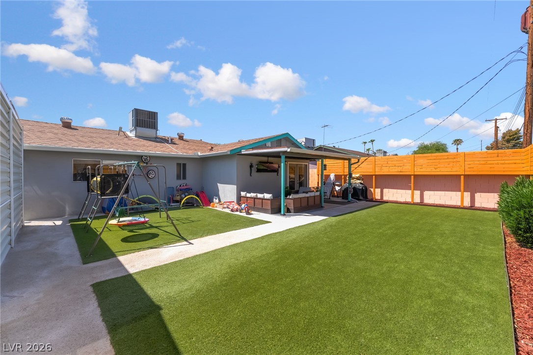 4646 Dennis Way Property Photo 44