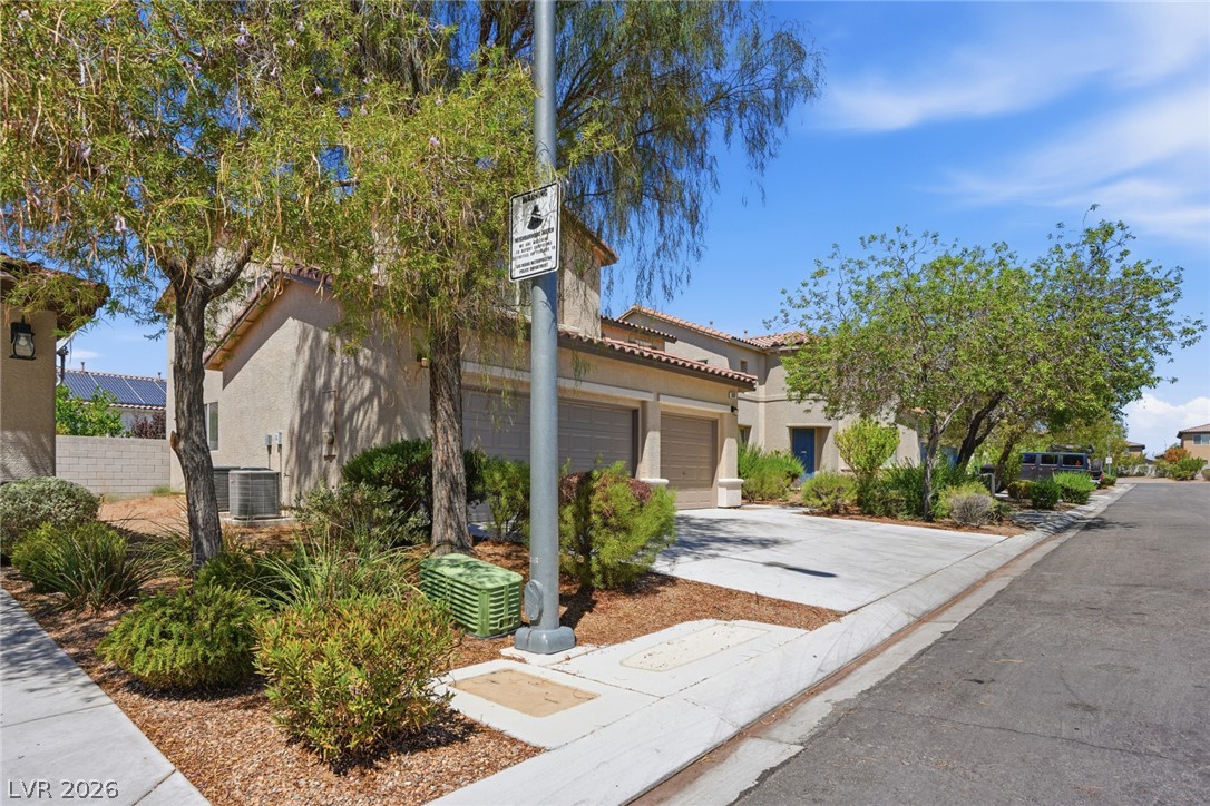 2607 Fading Night Court Property Photo 2