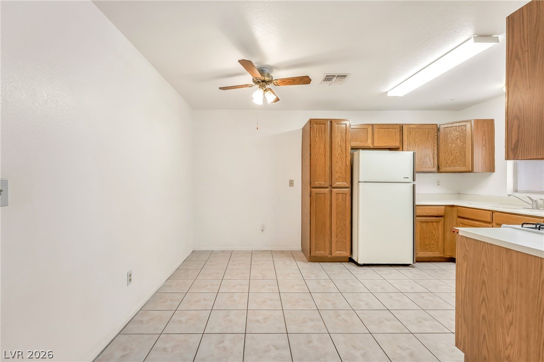 4656 Bumblebee Circle Property Photo 5