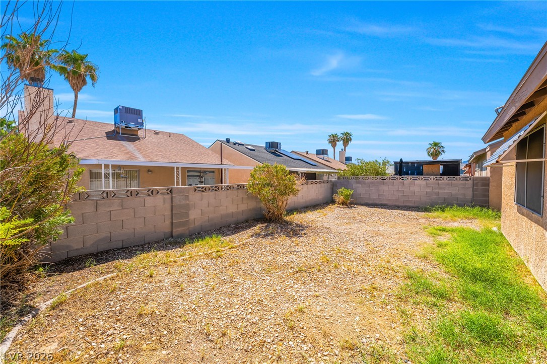 4656 Bumblebee Circle Property Photo 17