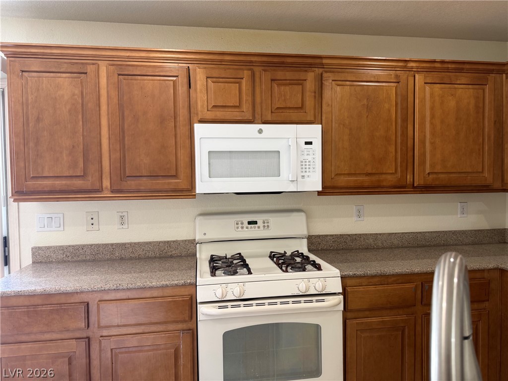 6503 Holyrod Park Court Property Photo 6