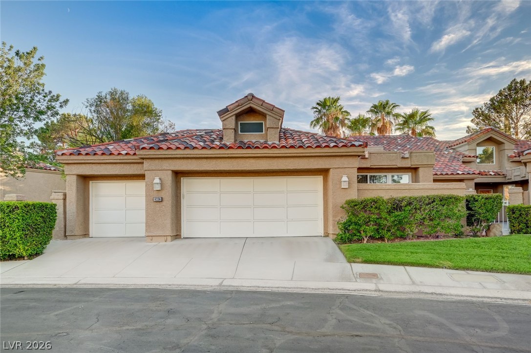 8236 Round Hills Circle Property Photo 1