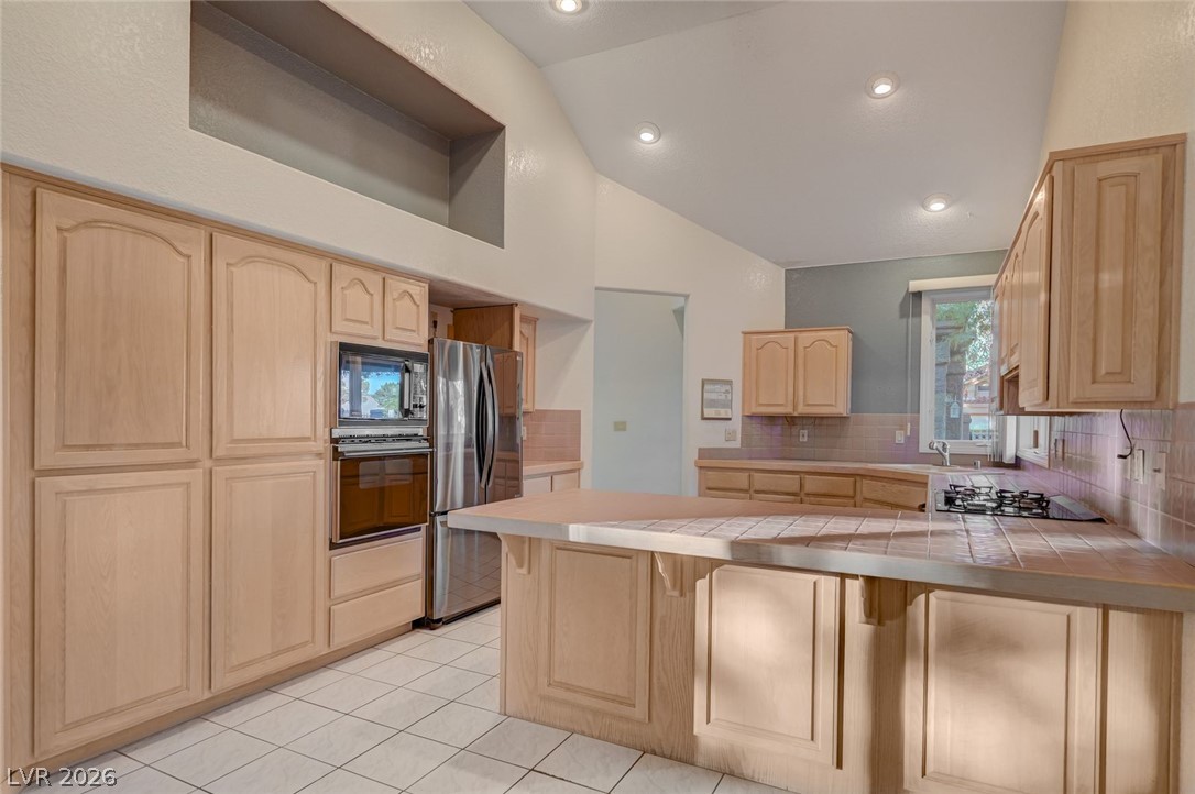 8236 Round Hills Circle Property Photo 5