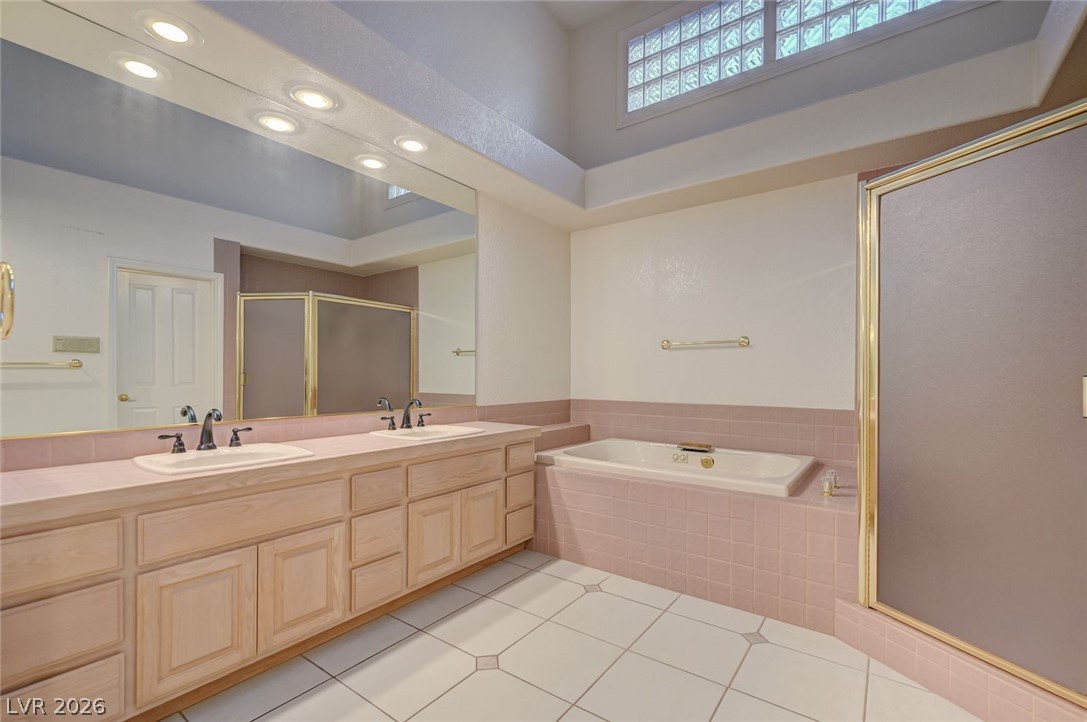 8236 Round Hills Circle Property Photo 16
