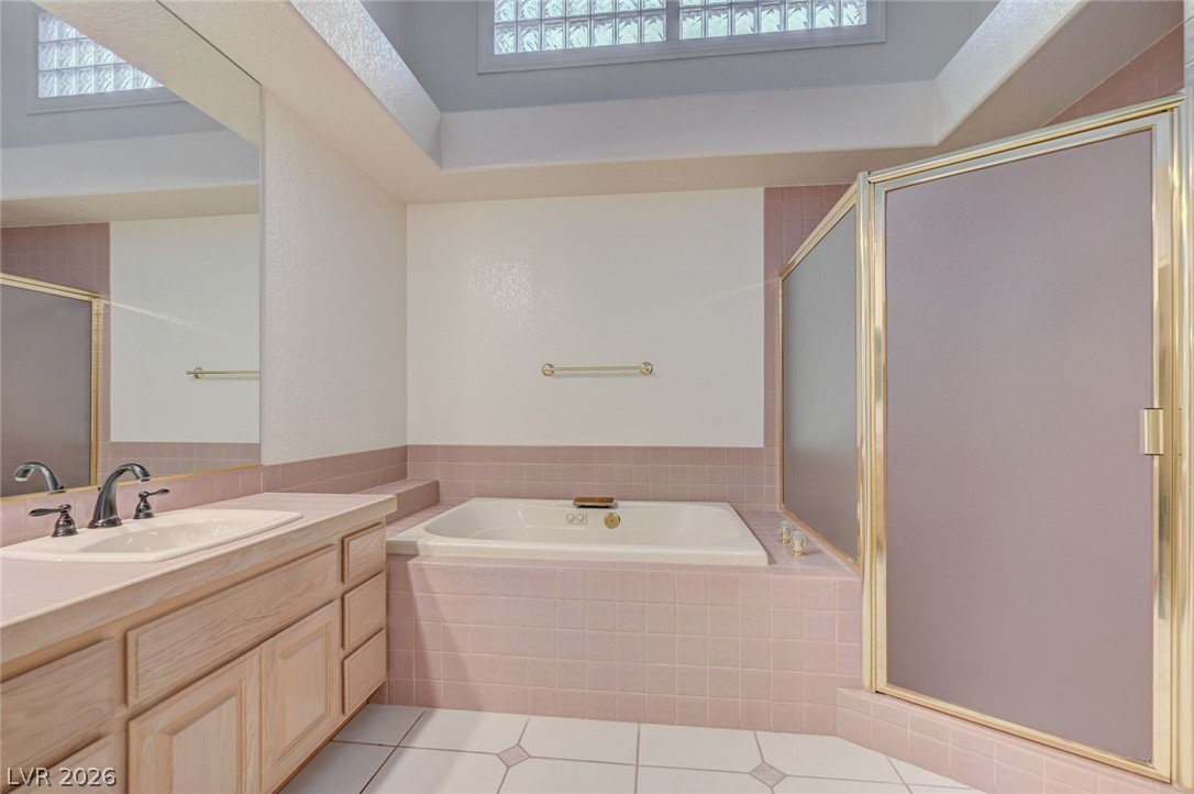 8236 Round Hills Circle Property Photo 18