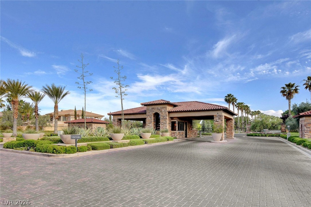 8236 Round Hills Circle Property Photo 24
