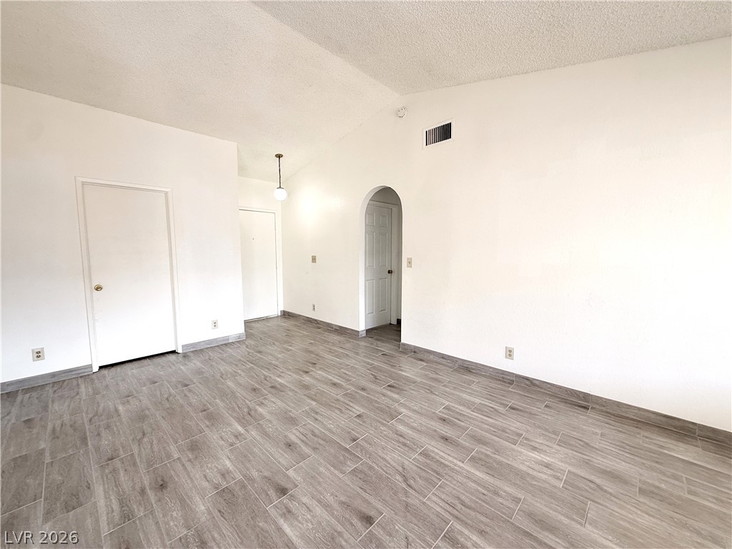 5625 Ballinger Drive Property Photo 2