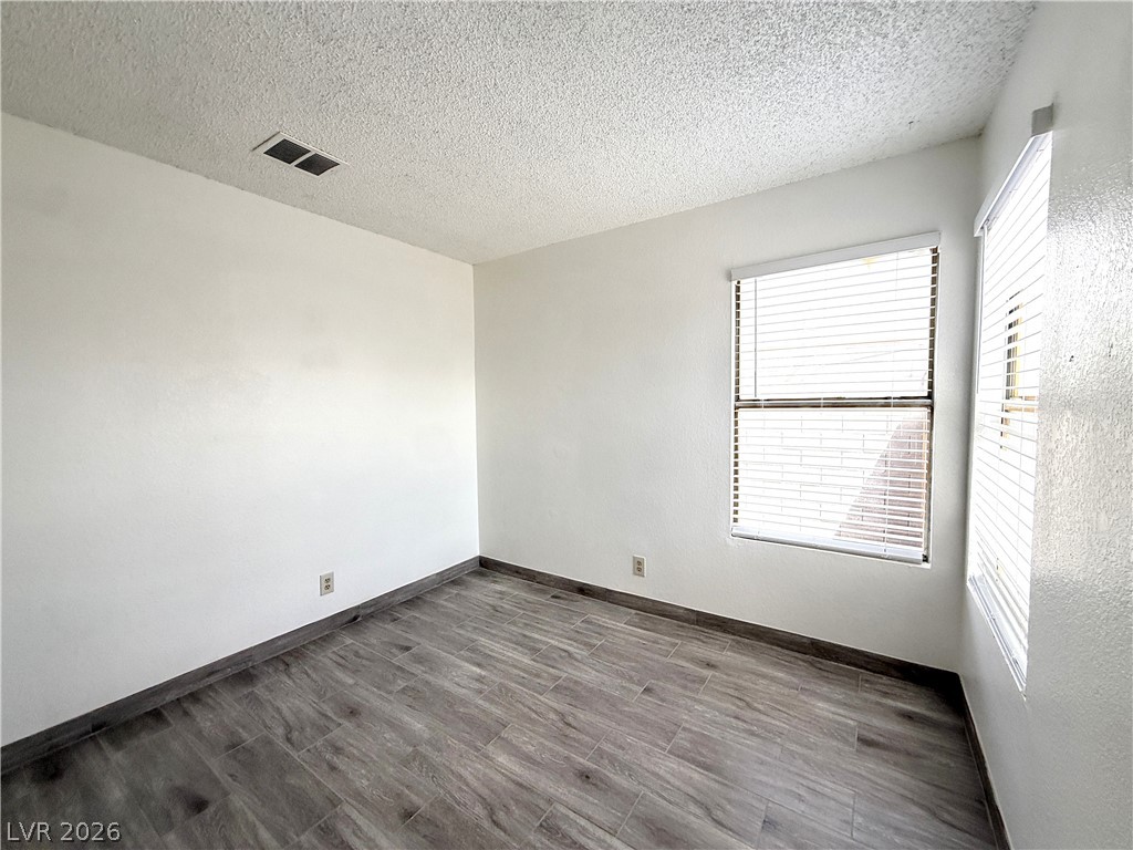 5625 Ballinger Drive Property Photo 13