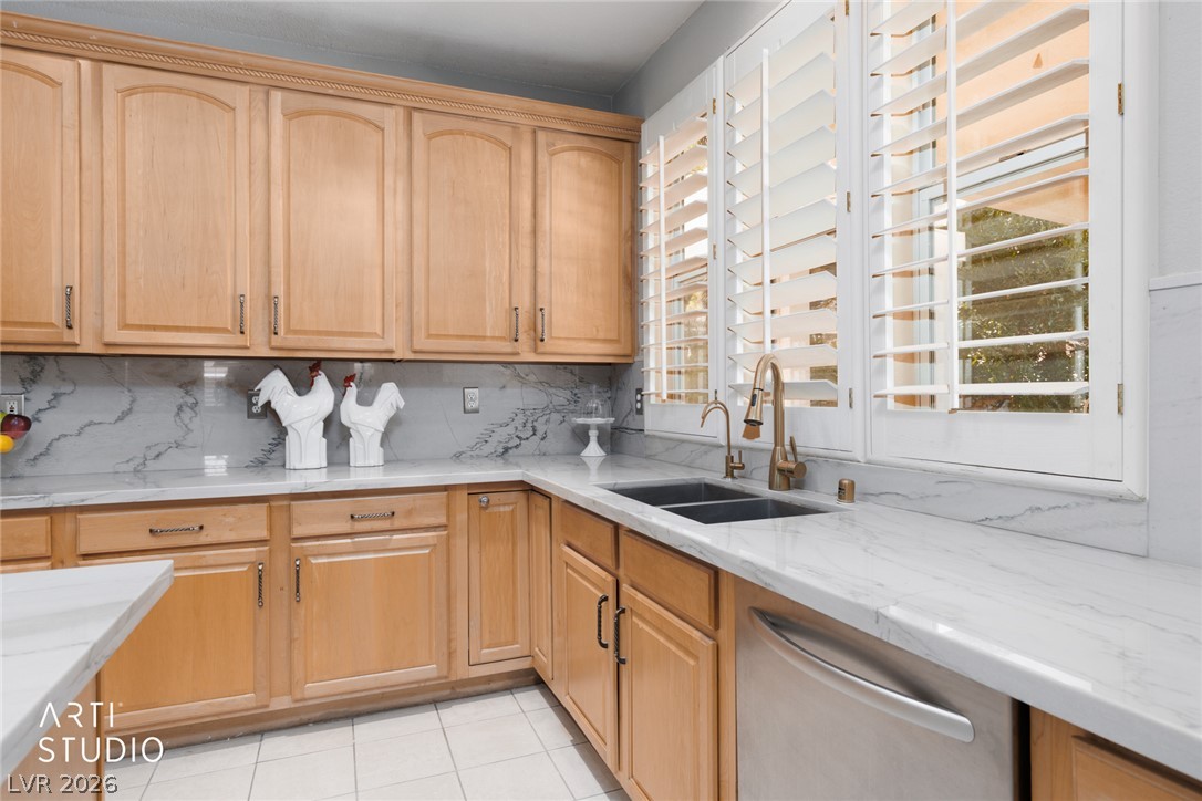 8251 Windsor Crest Court Property Photo 37