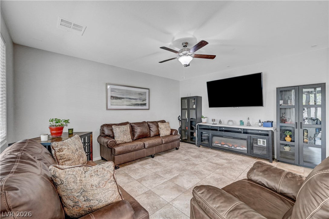 4439 Stardusk Falls Avenue Property Photo 16