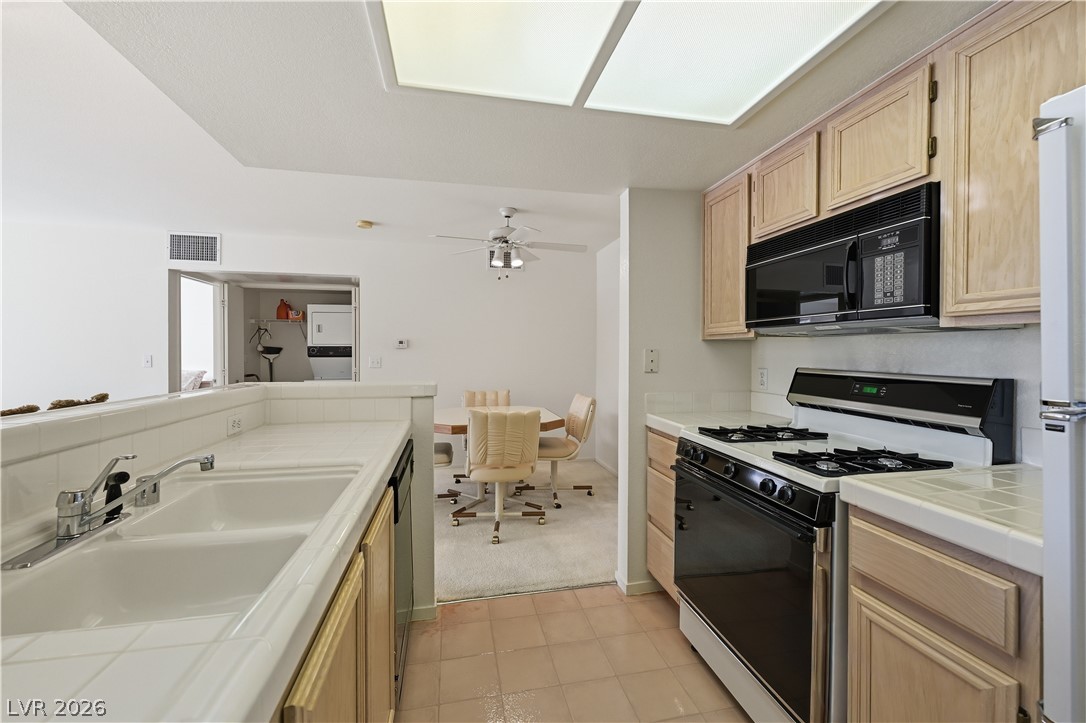 1908 Rio Canyon Court 206 Property Photo 4
