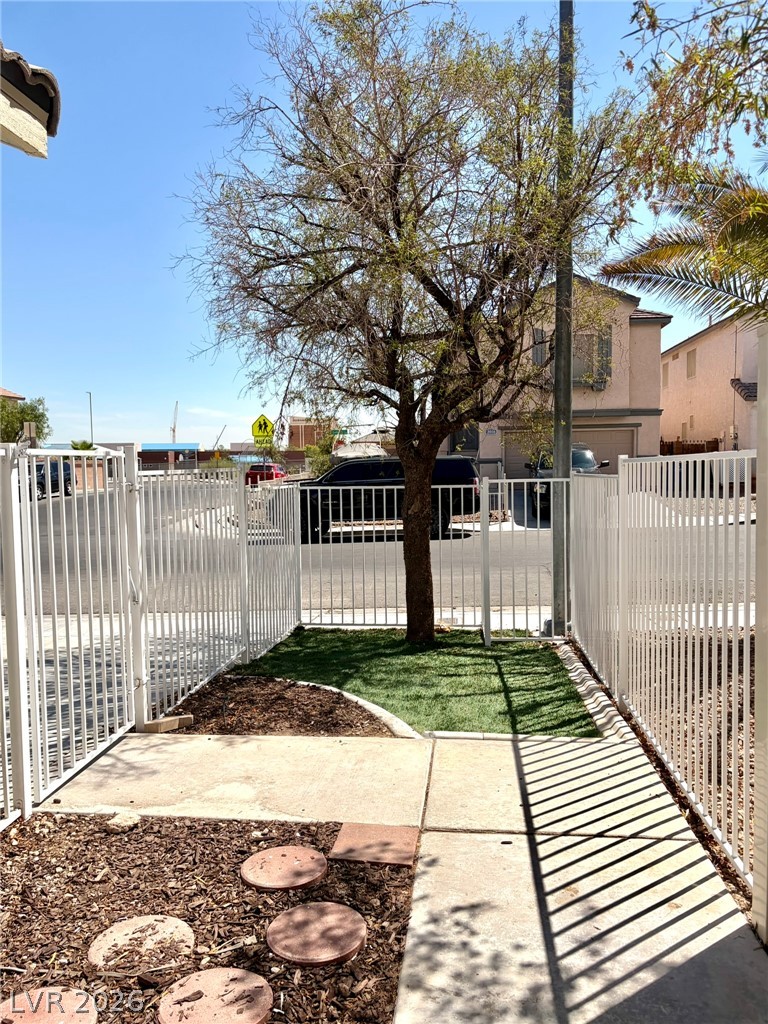 7005 Pacific Coast Street Property Photo 4