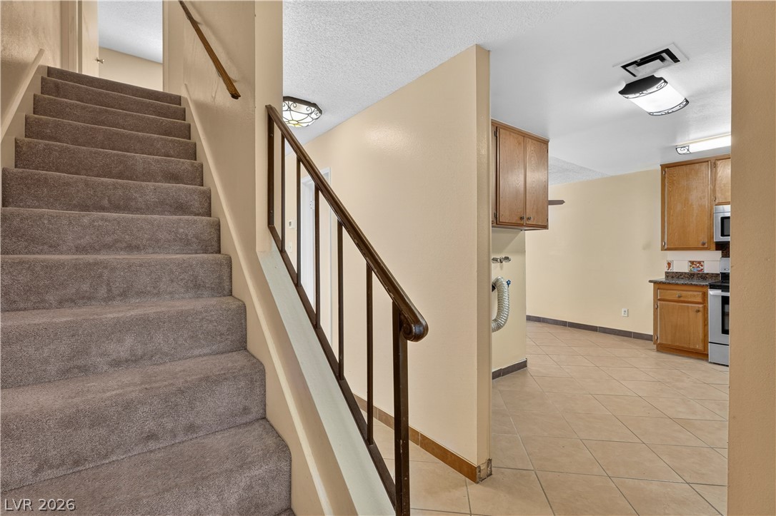 185 Pecos Way 6 Property Photo 15