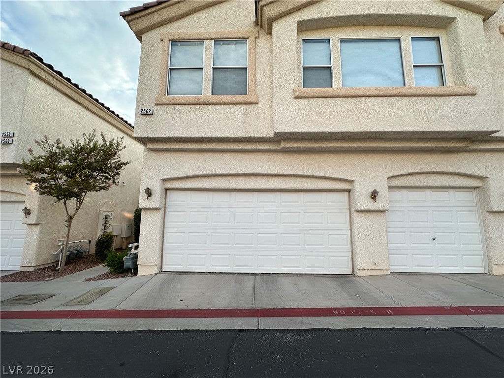 2562 Land Rush Drive Property Photo 1