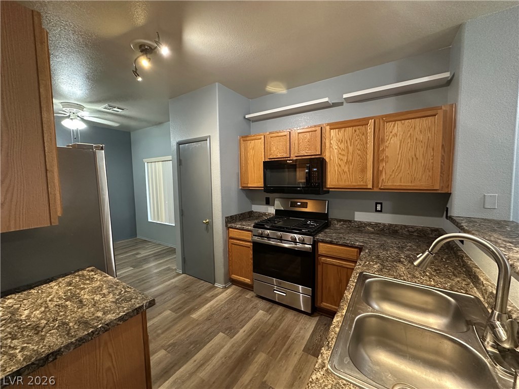 2562 Land Rush Drive Property Photo 17