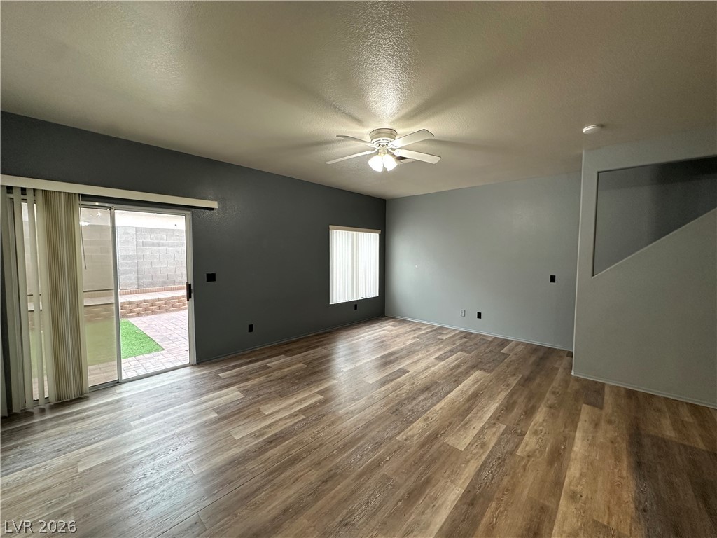2562 Land Rush Drive Property Photo 18