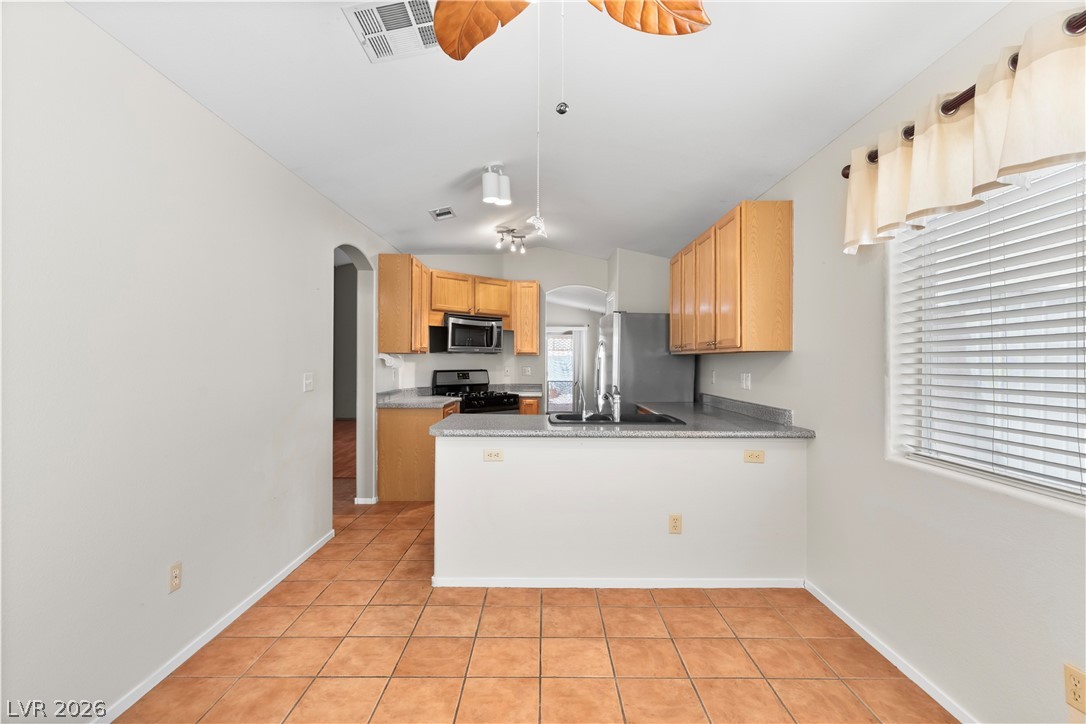 593 Fox Chase Street Property Photo 8