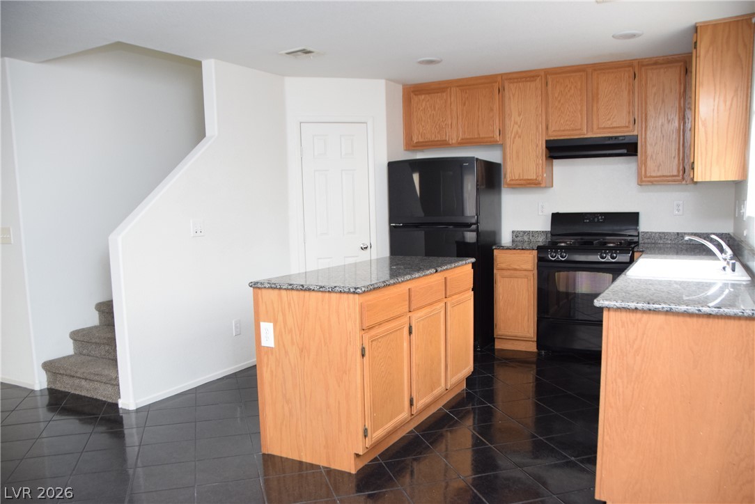 531 Cabis Bay Street Property Photo 12