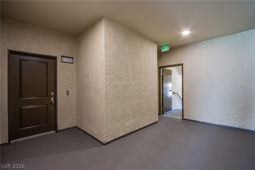 2555 Hampton Road 11201 Property Photo 4