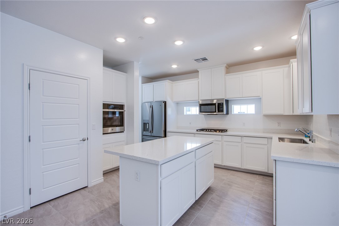 2555 Hampton Road 11201 Property Photo 11
