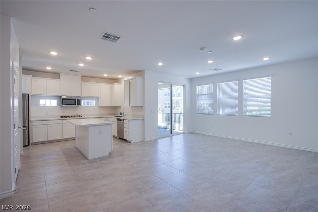 2555 Hampton Road 11201 Property Photo 14