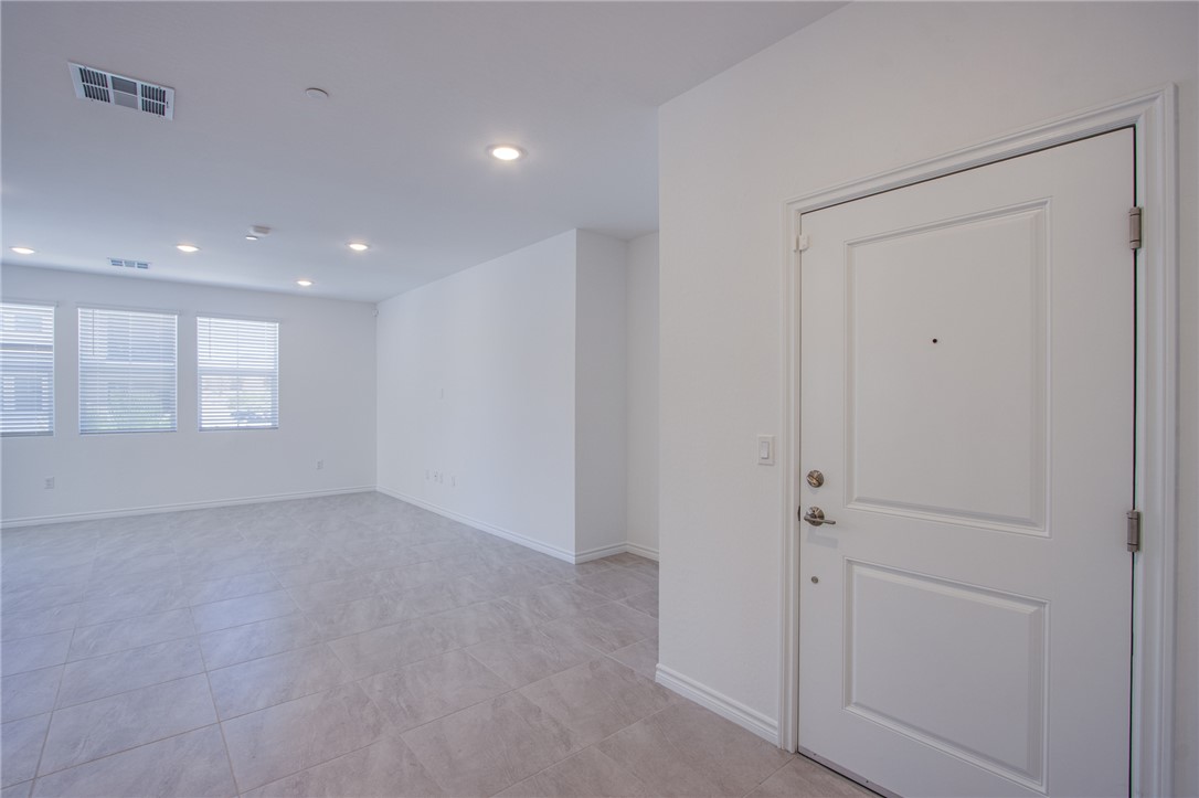 2555 Hampton Road 11201 Property Photo 15