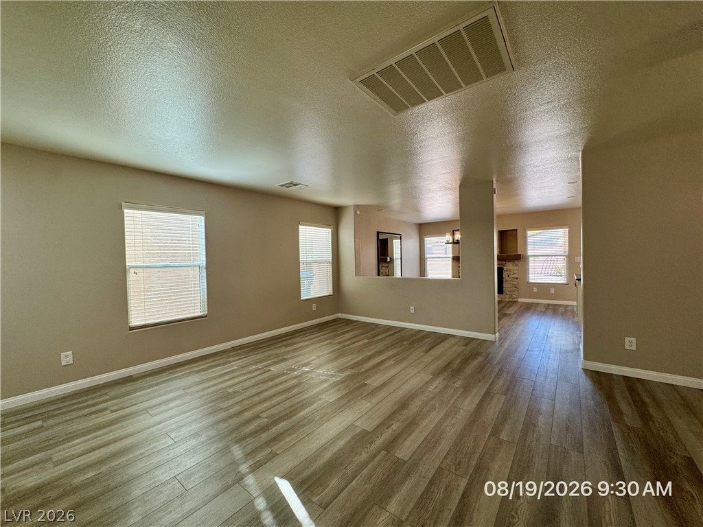 5204 Iron Crossing Avenue Property Photo 4