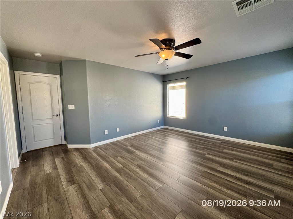 5204 Iron Crossing Avenue Property Photo 17