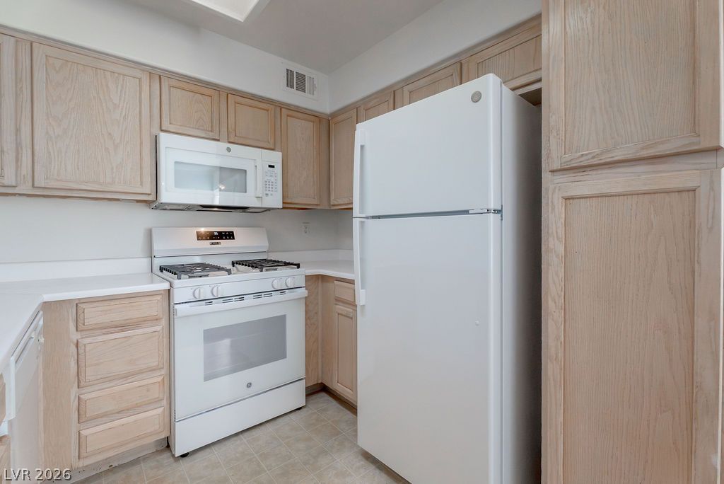 4955 Lindell Road 218 Property Photo 7