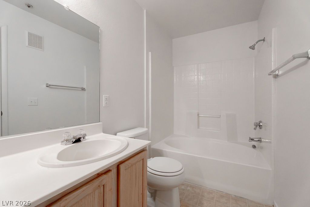 4955 Lindell Road 218 Property Photo 10