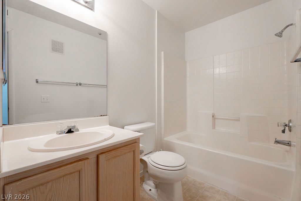4955 Lindell Road 218 Property Photo 12