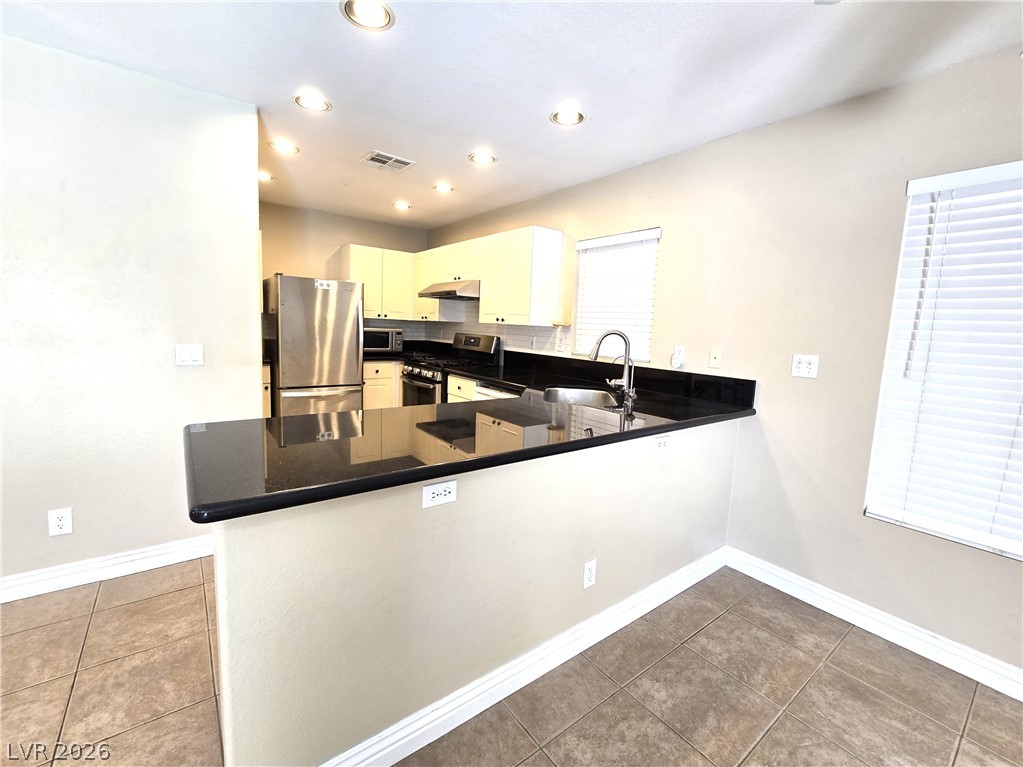 8449 Faucet Avenue Property Photo 8