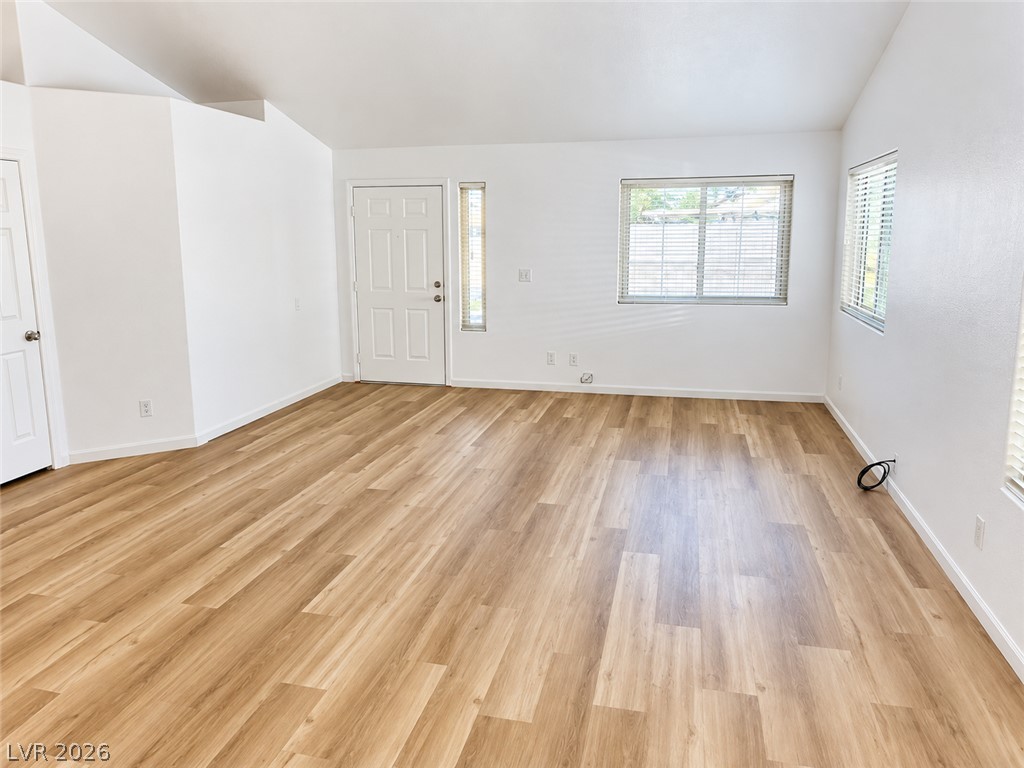 4620 Richins Lane Property Photo 3