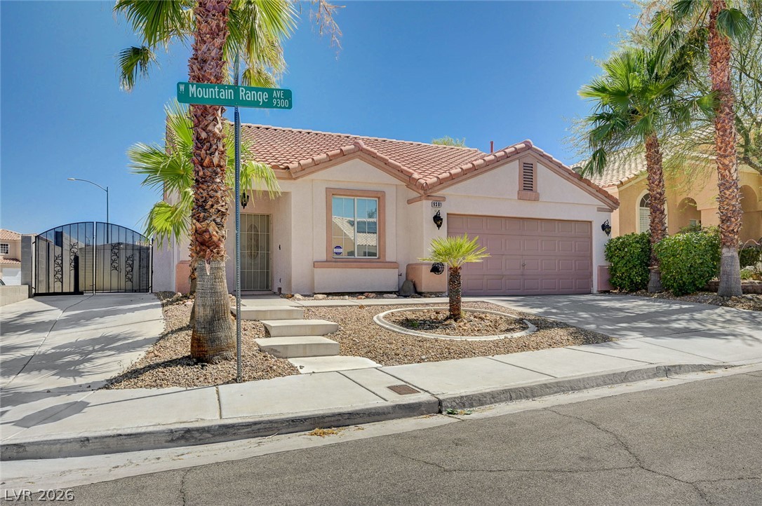 9301 Mountain Range Avenue Property Photo 1