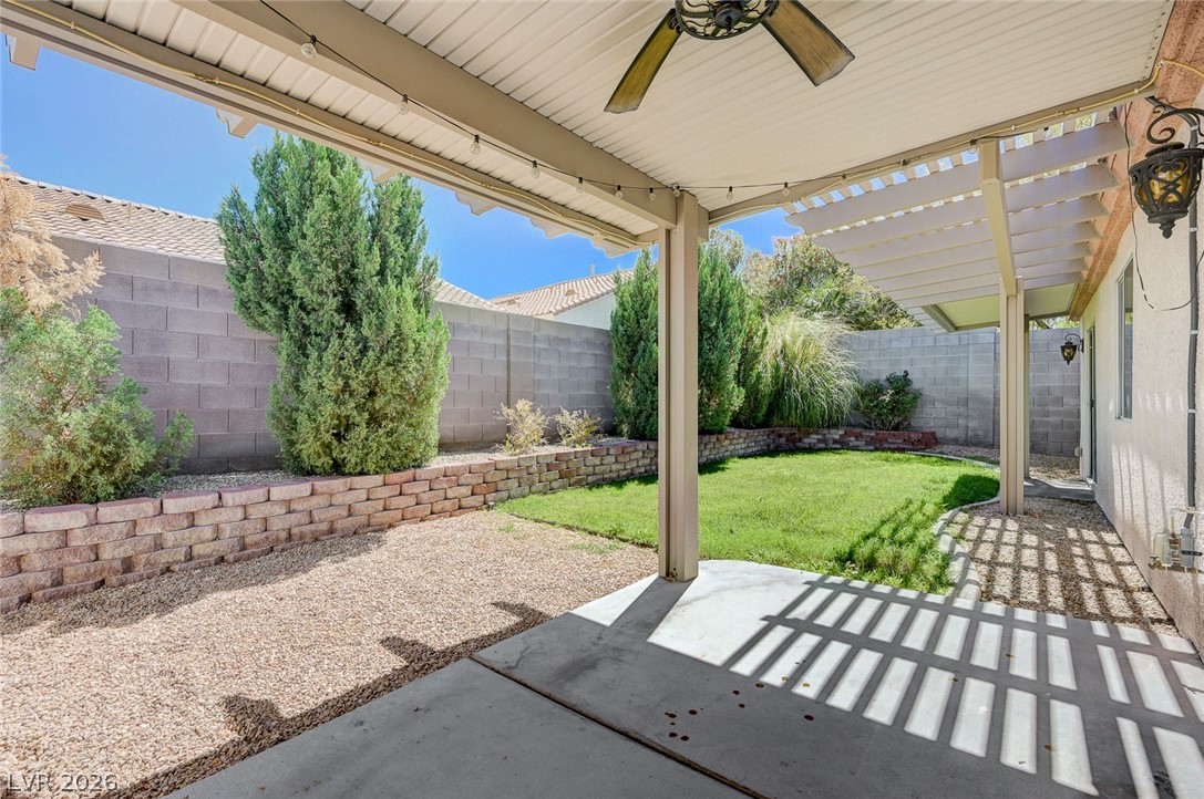 9301 Mountain Range Avenue Property Photo 24