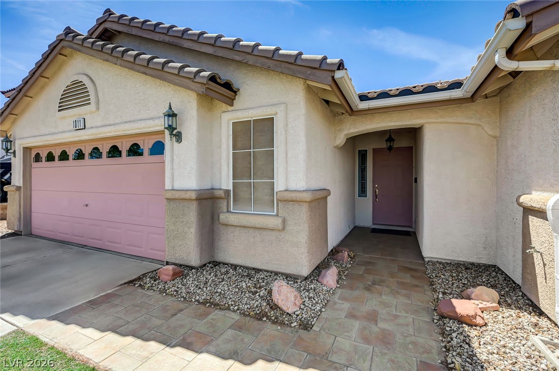 1011 Rose River Court Property Photo 4