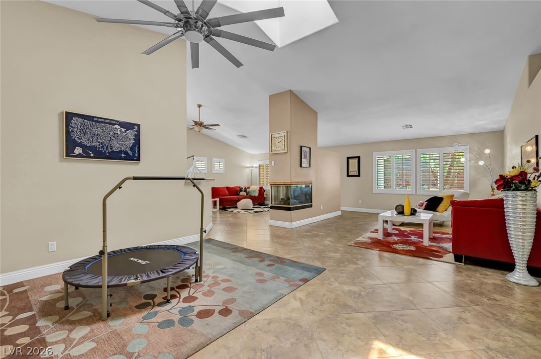 1011 Rose River Court Property Photo 5