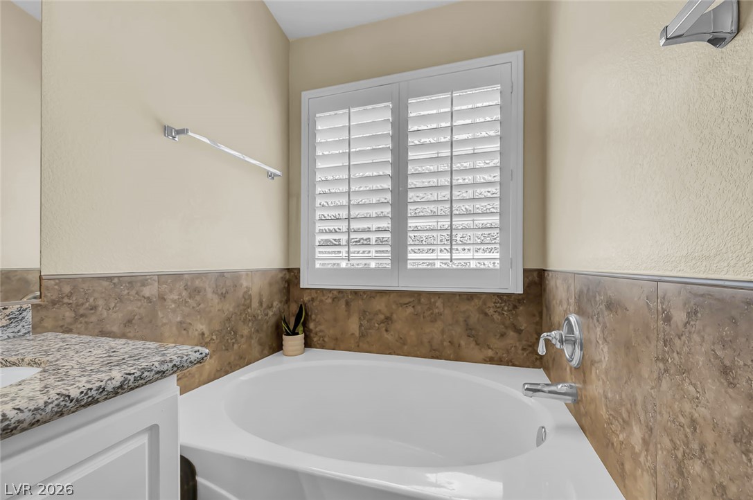 1011 Rose River Court Property Photo 32